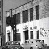          detail 1, right: garage at northwest corner of Observer Highway & Hudson St
   