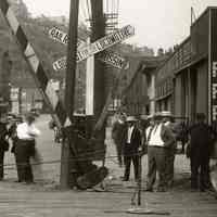          detail right  center: crossing gate & signs; stanchions
   