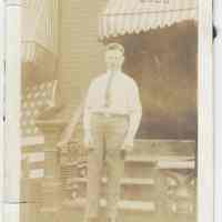          full image, condition
   