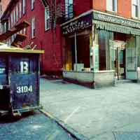          15 Moller's Delicatessen
   