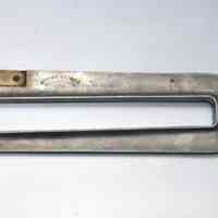          side 1: Woburn mark; model: No. 4
   