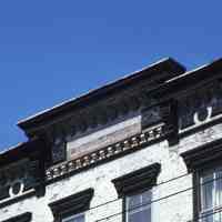          189: cornice 554 Observer Highway
   