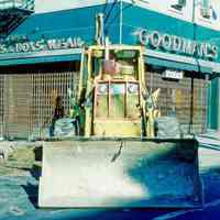          23 Goodman's, 100 Washington
   