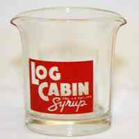 Syrup server: "Log Cabin Syrup" [Log Cabin Products Div. General Foods, Hoboken], n.d., ca. 1945-1960.