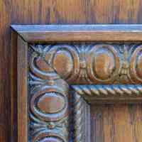          28: closerdoor panel molding, main entrance, north facade
   