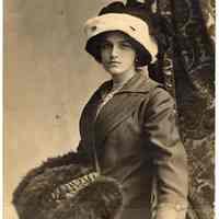          full image, condition
   