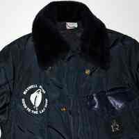          parka with logo
   