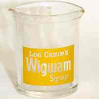 Syrup server: "Log Cabin