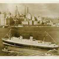 B+W aerial photo of S.S. Nieuw Amsterdam, Holland America Line, arriving in N.Y. harbor on maiden voyage, May 16, 1938.