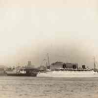 Image: S.S.Queen of Bermuda, Furness-Bermuda Line, leaving New York, 1935.