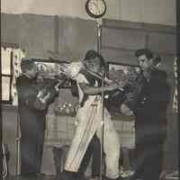          Padilla1-27-1 show dia del madres May 1960 r
   