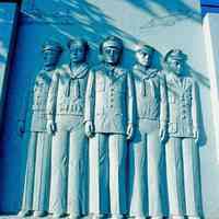          32 Veterans monument
   