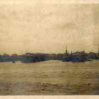          photo 4, lower right: Hamburg-American left; North German Lloyd right.
   