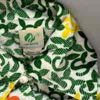          detail blouse
   