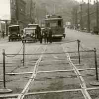          detail center: crossing; stanchions & ropes;
   