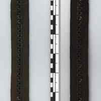          zipper, full length closed: front (left) and back
   