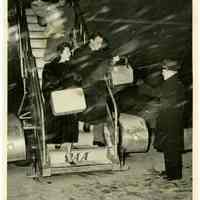 Sinatra photo: Frank Sinatra & Ava Gardner disembarking from Pan American plane, N.Y., n.d., ca. Dec. 15, 1951.