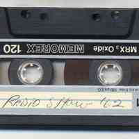 Tape Cassette, Frank Sinatra : Non commercial recording. Titled " Radio Show 