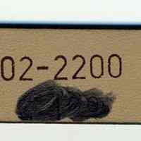          detail belt reverse imprint
   