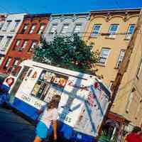          02 Mister Softee
   