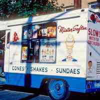          03 Mister Softee
   