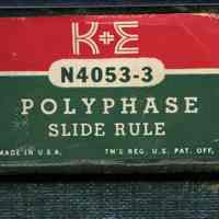          detail printed label on container tray (& edge of slipcase)
   