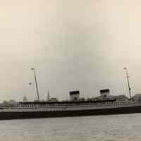 Image: S.S. Rex, Italian Line, leaving New York on the Hudson River, 1935.
