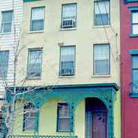          34 Decorative iron porch
   