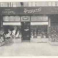 Printed B+W photograph of Bragg & Company, men