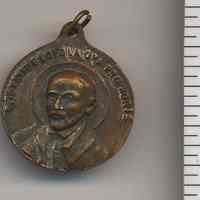          pendant 2 with scale
   