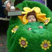 Digital color print of the 2006 Hoboken Baby Parade taken by Hartshorn Photography, May 15, 2006.