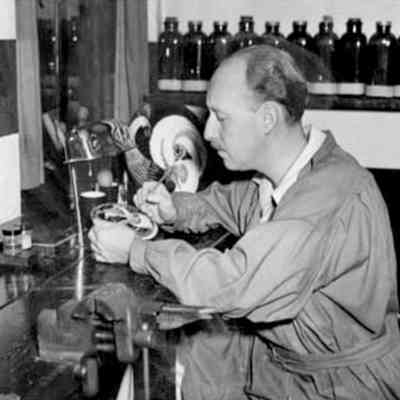 Bates, Kenneth