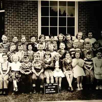 Lake City School, May 4 1950, Grade Two, Miss Withrow