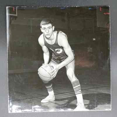Lake's High boy's basketball player Bill Saxton