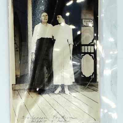 Libbie & Ada in Steilacoom Tea Room