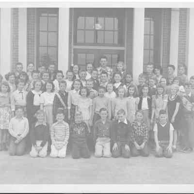 Undated school photo taken in front of Park Lodge school