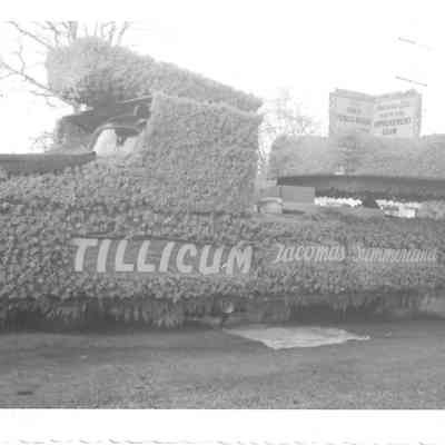 Side view of the American Lake Improvement Club/Tillicum float for Daffodil Parade, 1954