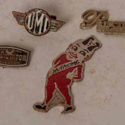 Crown Seal Bottle Opener, Badge