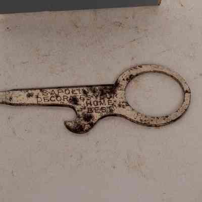 Crown Seal Opener