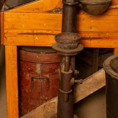 Crown sealer - Cordial factory