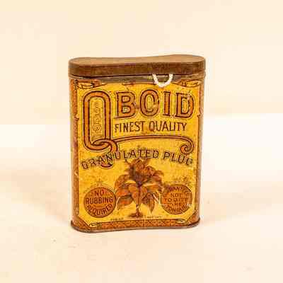 Tobacco tin