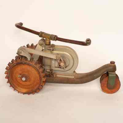 Tractorized Mechanical Lawn Sprinkler
