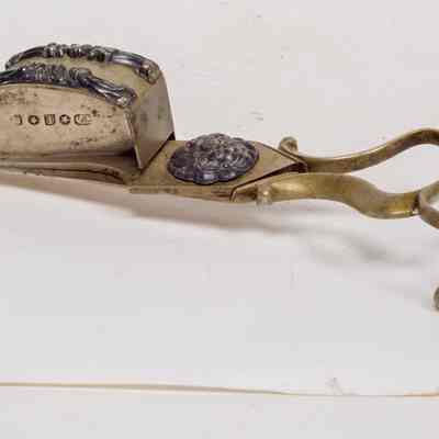 Snuffing Scissors