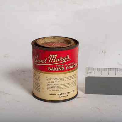 Baking powder tin