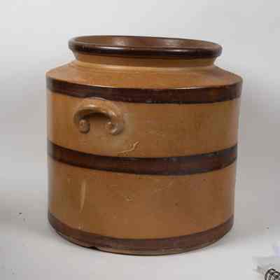 Bendigo Pottery Storage Jar