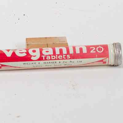 Small Cylindrical Tin