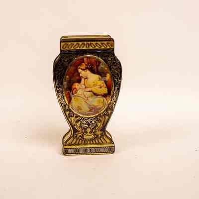 Chocolate tin