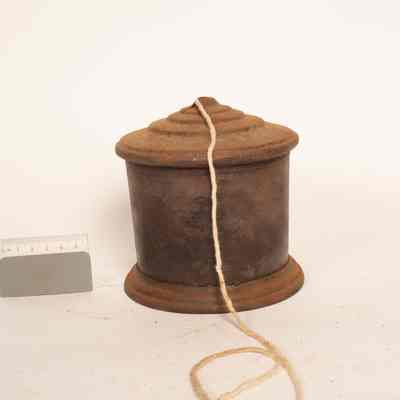 Cast Iron String Dispenser