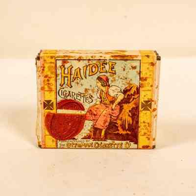 Tobacco tin