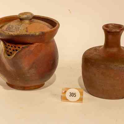 2x pots from Bizen Pottery Japan
